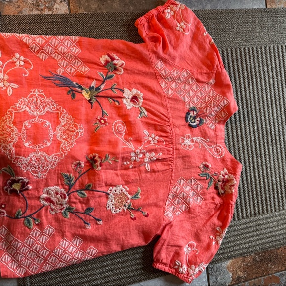 JOHNNY WAS Jailyn Puff Sleeve Weekend Top Coral Linen Embroidered Blouse SIZE L - Picture 6 of 8
